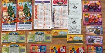 «Жена сказала, что я дурачок. Ответил ей: „Выиграю квартиру — ты ничего не получишь“». Белорус неделю покупал лотерейные билеты вместо обедов — что в итоге?