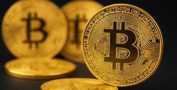 Биткоин уже стоит больше $126 тысяч. А что с другими криптовалютами?