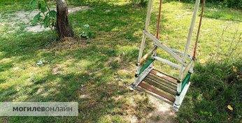 Брестский школьник нанес 17 телесных повреждений товарищу. Мама последнего обратилась в суд